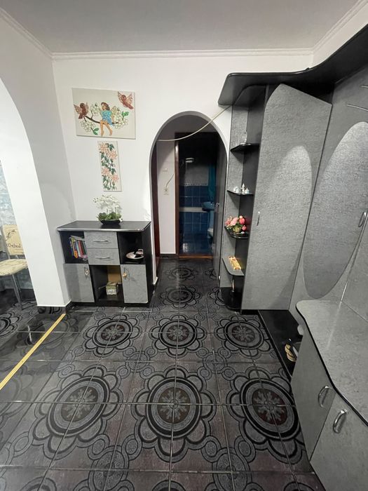 Inchiriez Apartament cu 2 camere decomandat