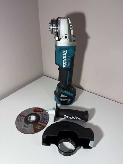 Polizor unghiular cu prindere X-Lock Makita DGA519