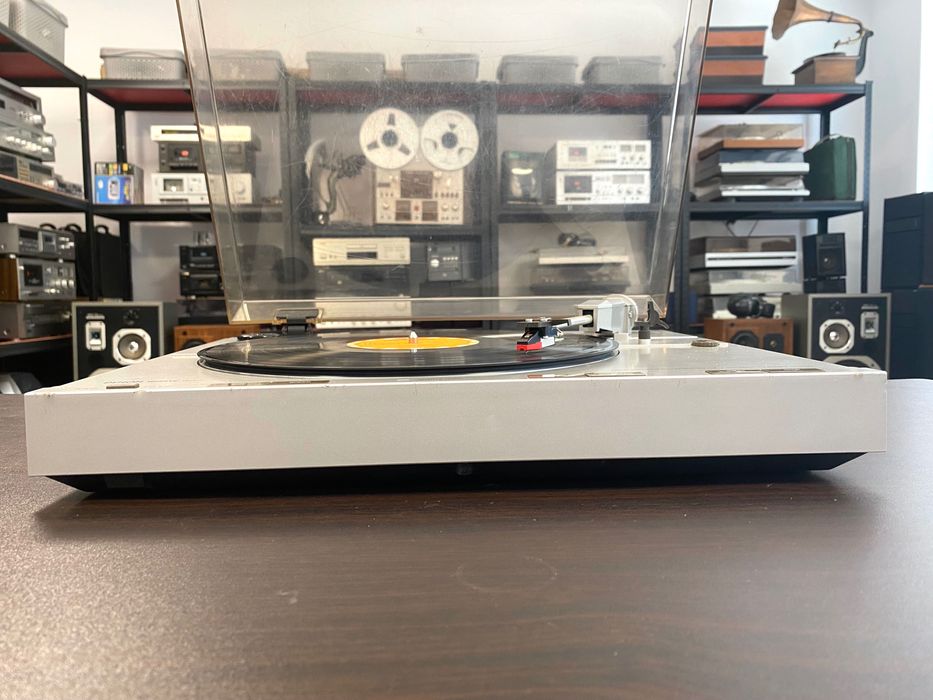 Тримоторен грамофон Denon