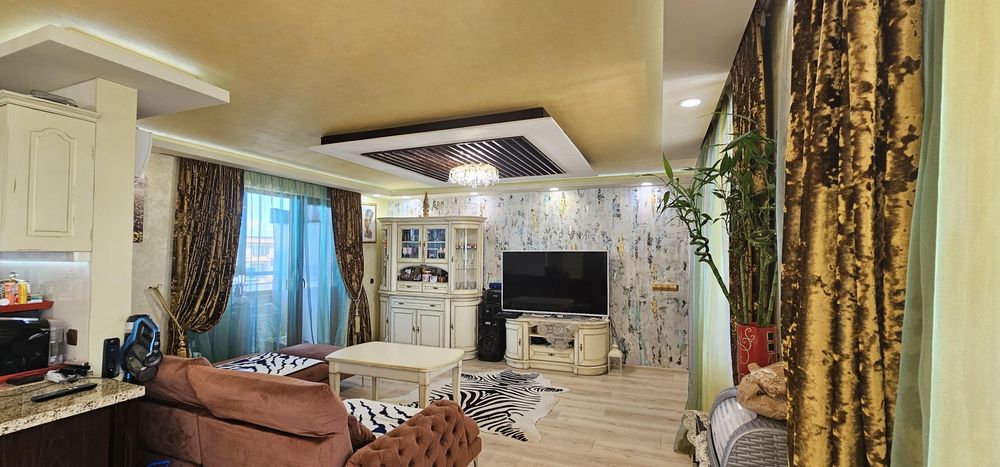 Продава се Тристаен апартамент в Бургас, Сарафово - 165 кв.м за 1376 €/кв.м - Снимка #4