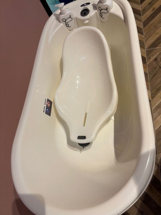 Бебешка вана със стойка Lorelli.