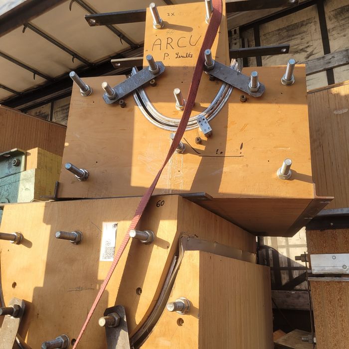 presa hidraulica 150 tone forta pt curbat , indreptat europrofile , lemn laminat etc