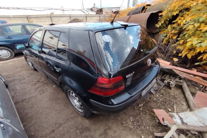Lampa / Tripla stop stanga pe aripa Volkswagen VW Golf 2001