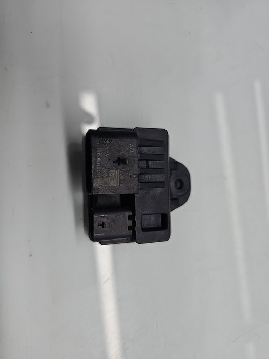 Releu Bmw 3 (F30) [Fabr 2012-2017] 8570087
