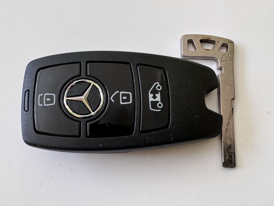 Смарт ключ за Mercedes Sprinter оригинален  след 2019 W907