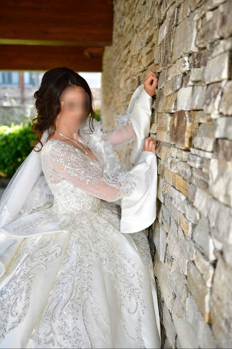 Булчинска рокля за специални поводи