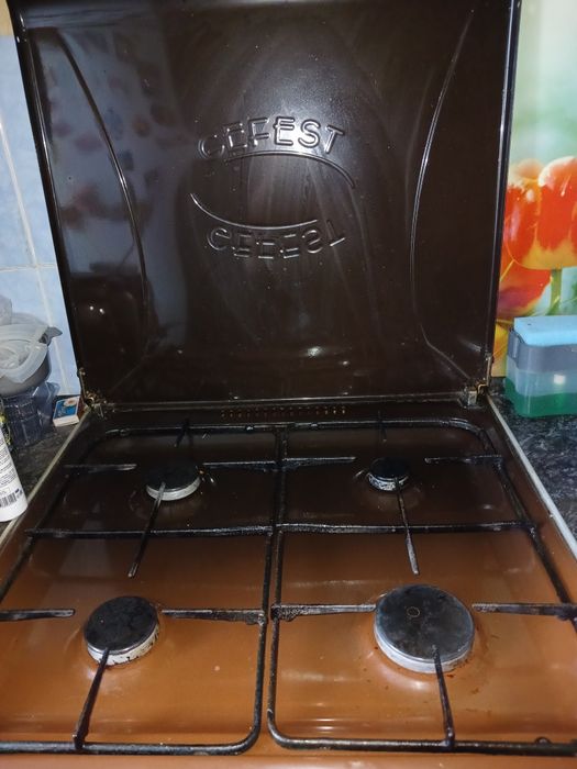 Продам газплитуу