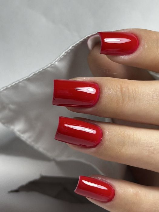 Unghii cu gel si semi