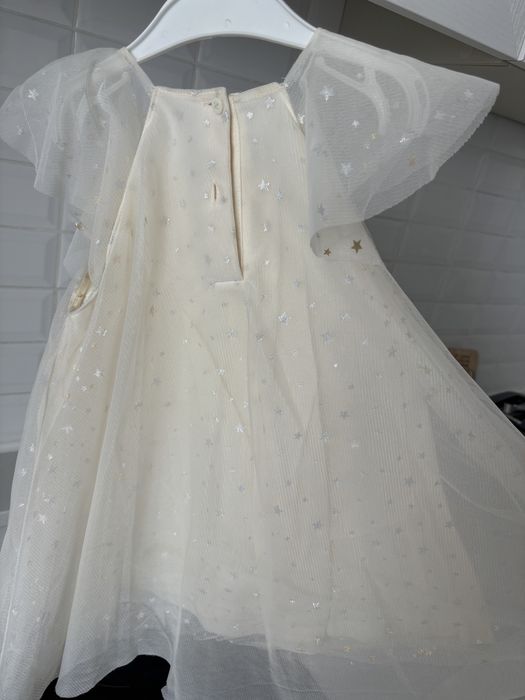 Нежное платье на 2,5-4 годика