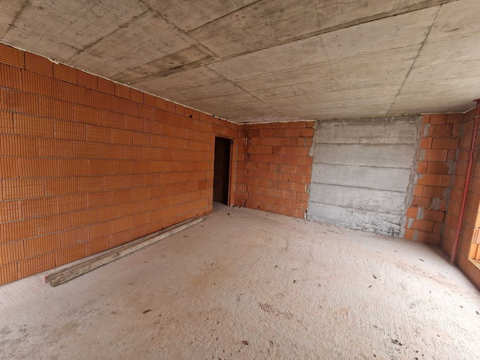 Тристаен апартамент в новострояща се модерна сграда в кв. Еленово, гр. Благоевград