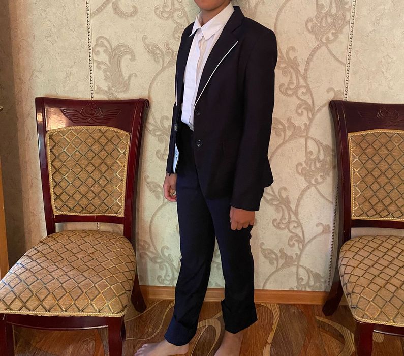 Продам школьную форму