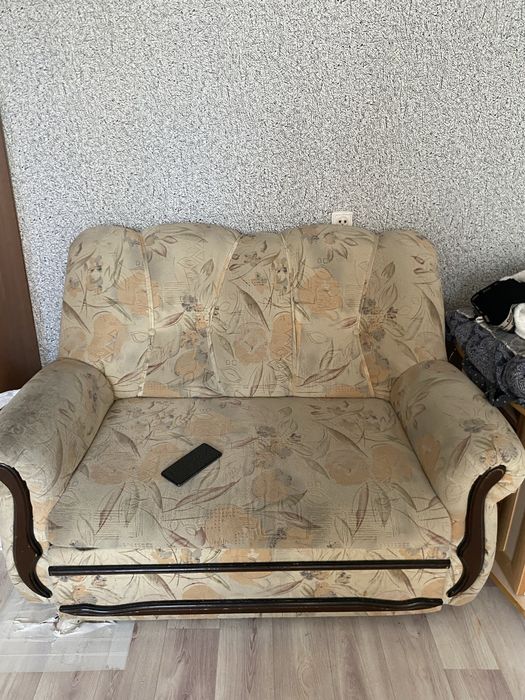 Продам диван раздвижной