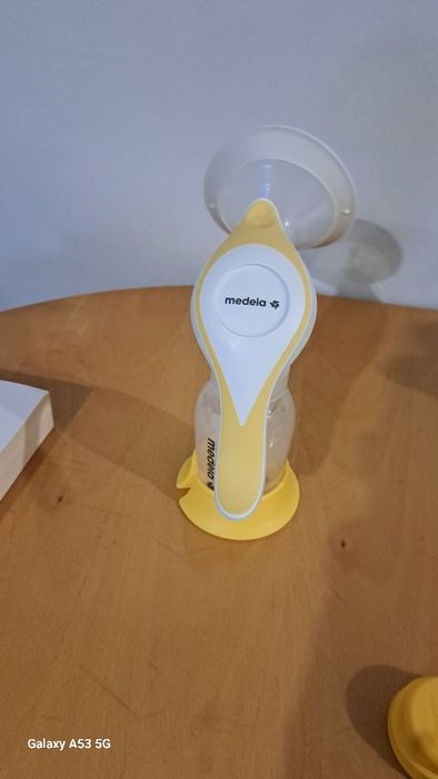 Ръчна помпа за кърма Medela