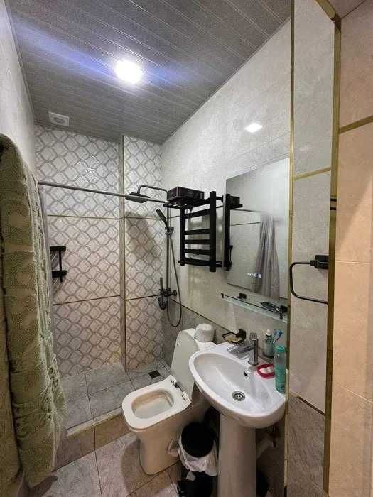 3 та хона, 2 та ҳожатхона, мебель+техника, Юнусобод-13, метро яқинида`