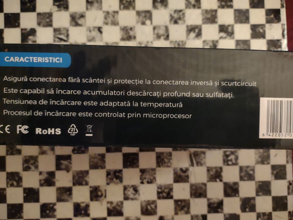 Vând redresor auto 12 v 6 A