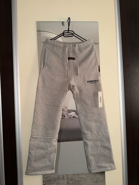 Pantaloni essentials