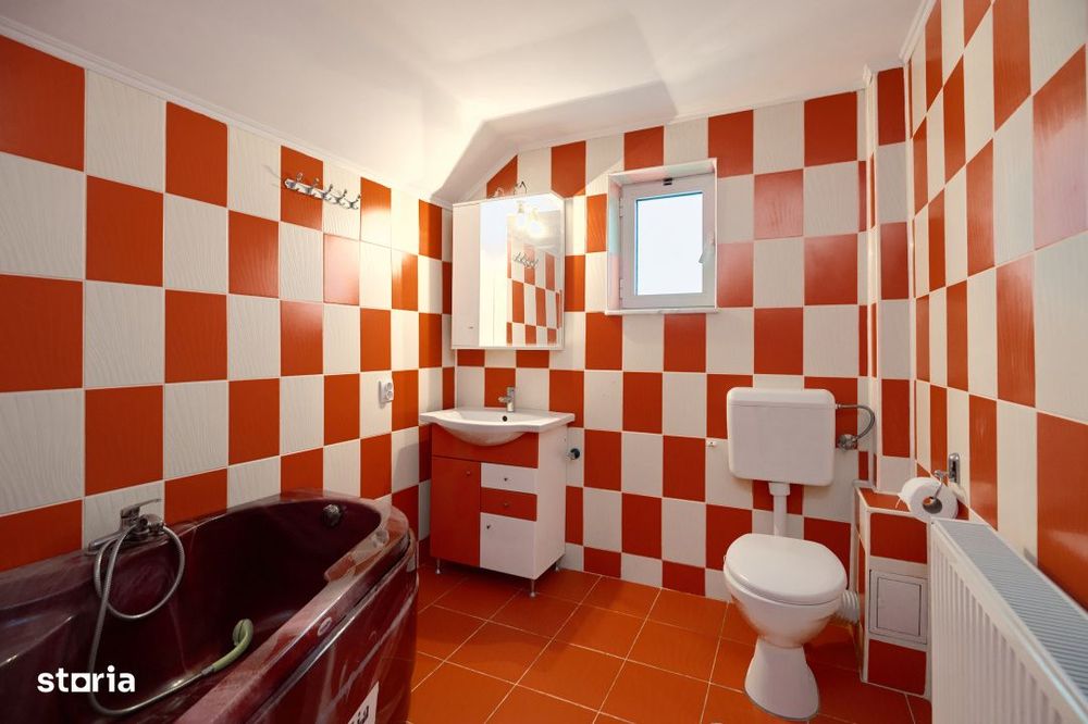 Casa + teren 507 mp cu vecin padurea Pitesti