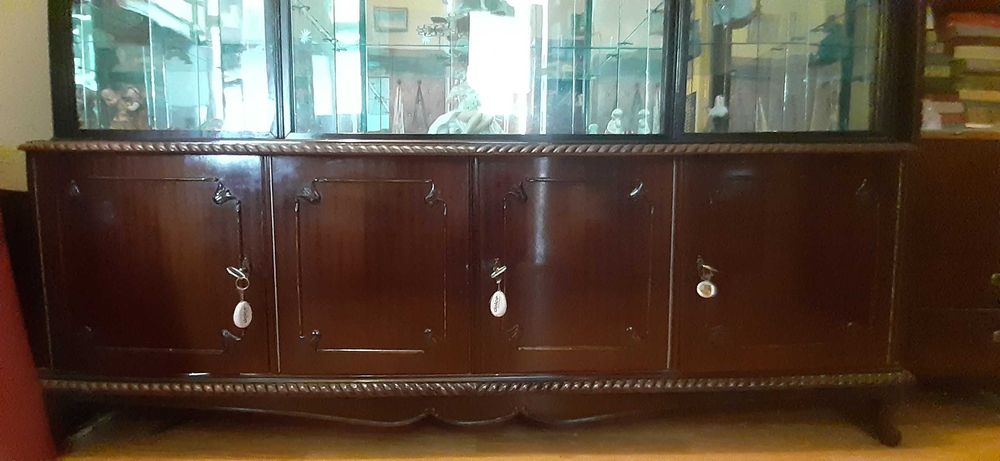 Vitrina veche tip Ruxandra