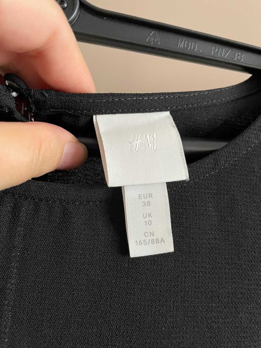 H&M Черна рокля с перли, M/38 EU
