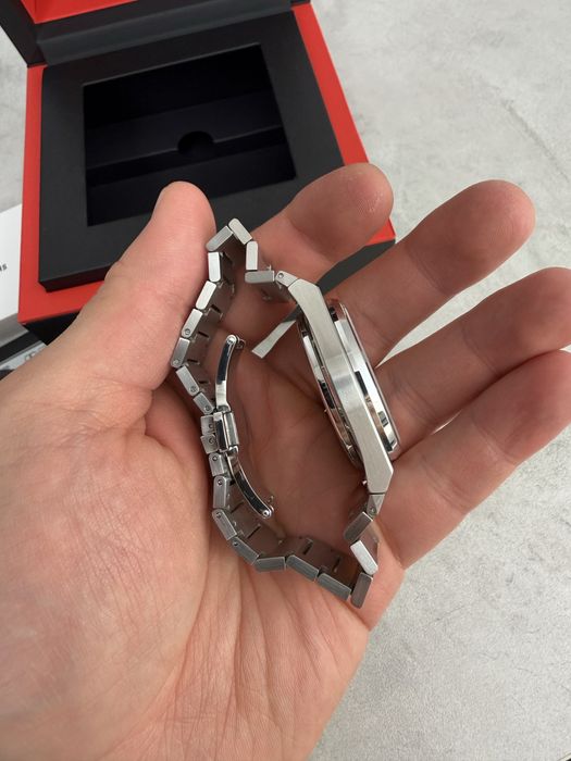 Tissot PRX в идеальном состоянии