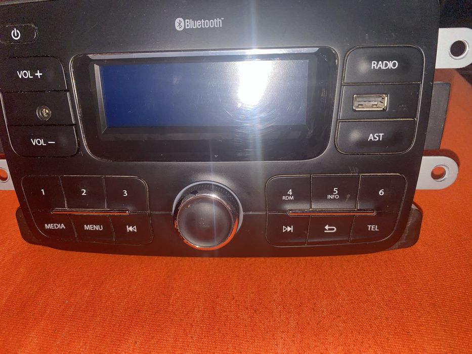 Radio cu bluetooth dacia