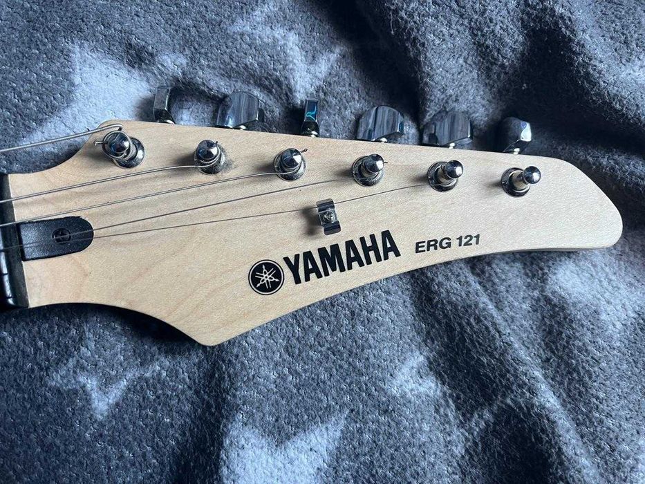 Электрогитара Yamaha - ERG 121