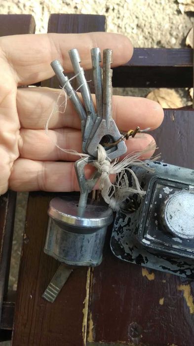 Советский накладной замок