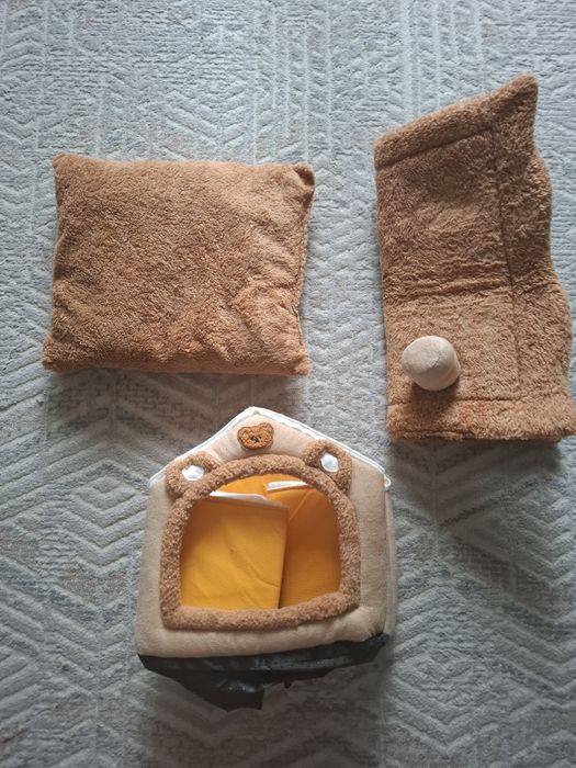 Домик для кошек и собак.