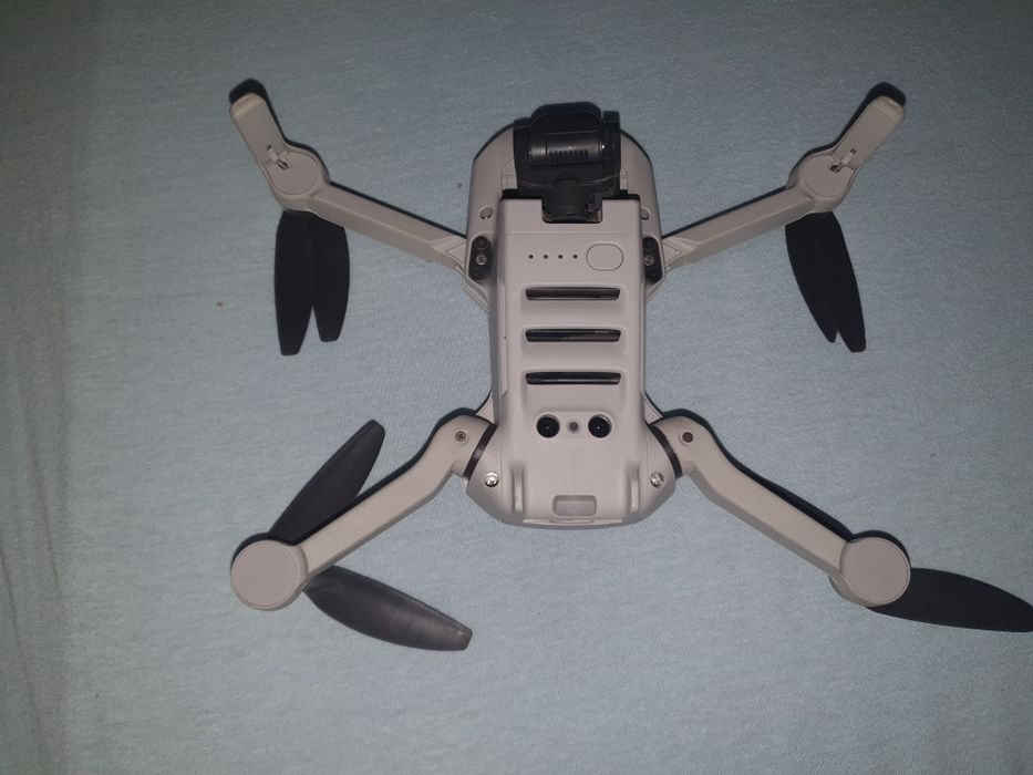 Drona dji mini 2