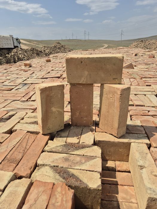 Красный кирпич М150