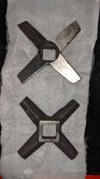 Мясорубка пичоги.Ножи для мясорубка.