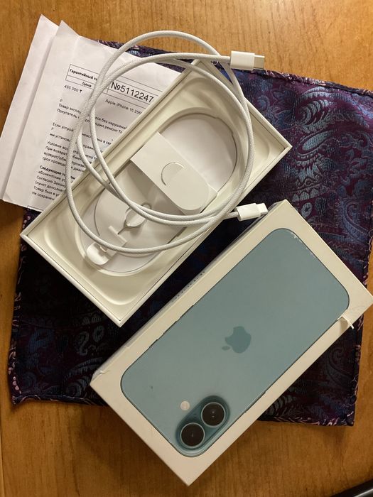 Продам iPhone 16