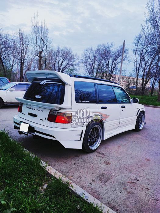 Бампер задний Custom Subaru Forester SF