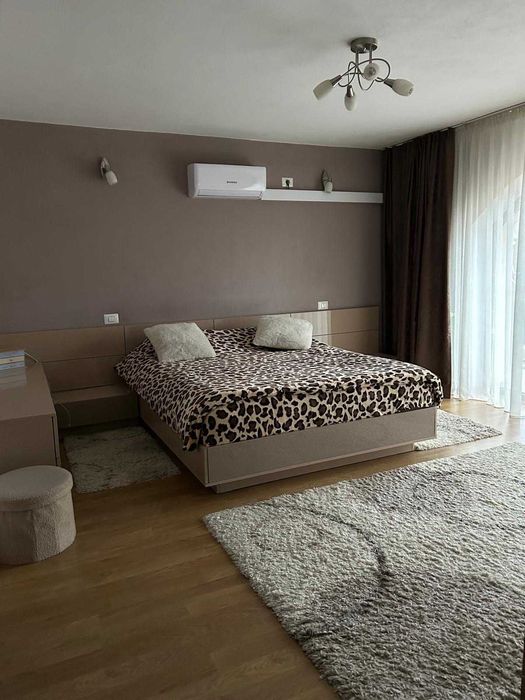 Casă individuala in Centru / zona Arex/ 5 camere/ Teren 500 mp/ Mobilata si utilata
