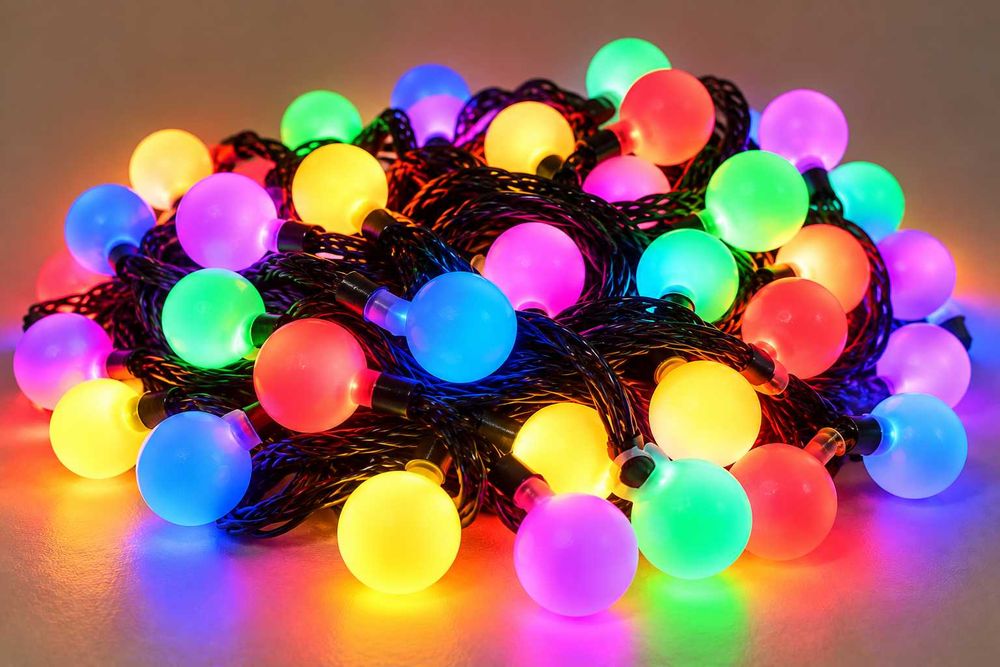 Коледни LED топки лампички 10м многоцветна празнична светлина