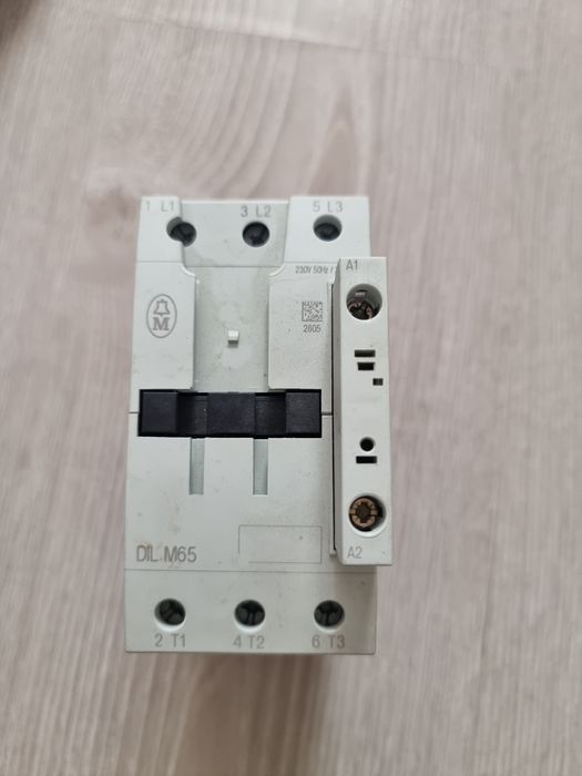 Piese electrice moeller contactori protecti motor