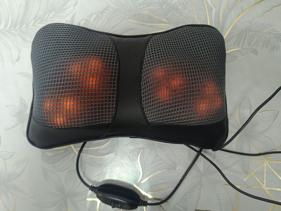 Массажёр для шеи фирмы VITEK