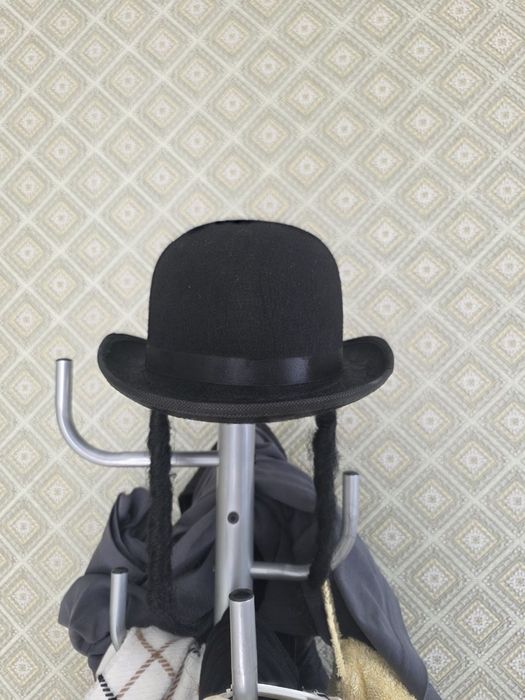 Еврейская шляпа с париком
