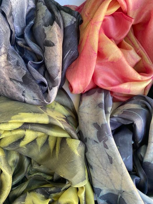 Шёлковый подарочный палантин.