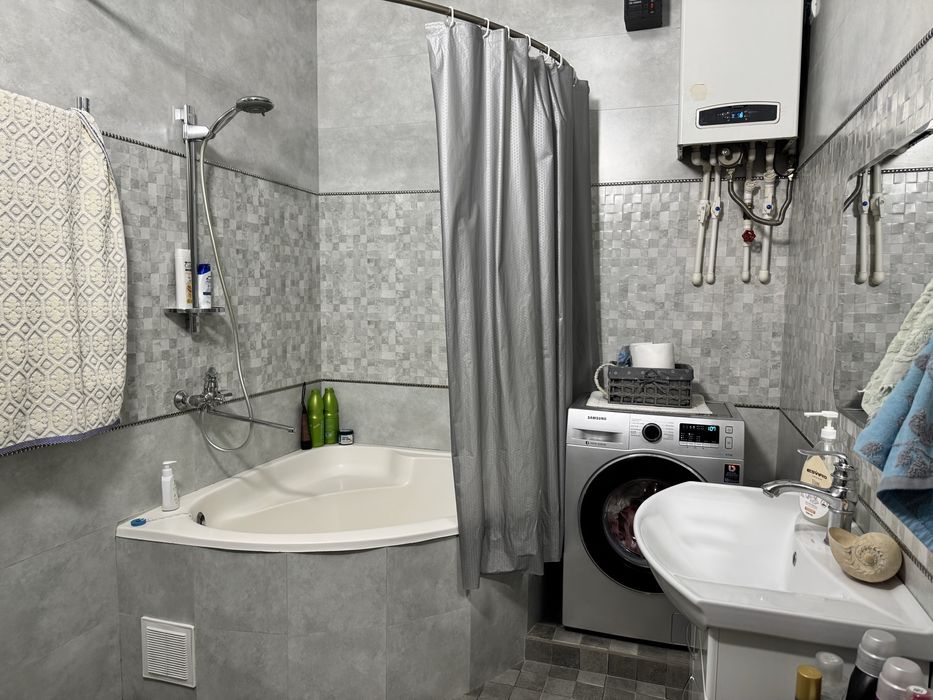 Квартира в аренду 3- комнатная