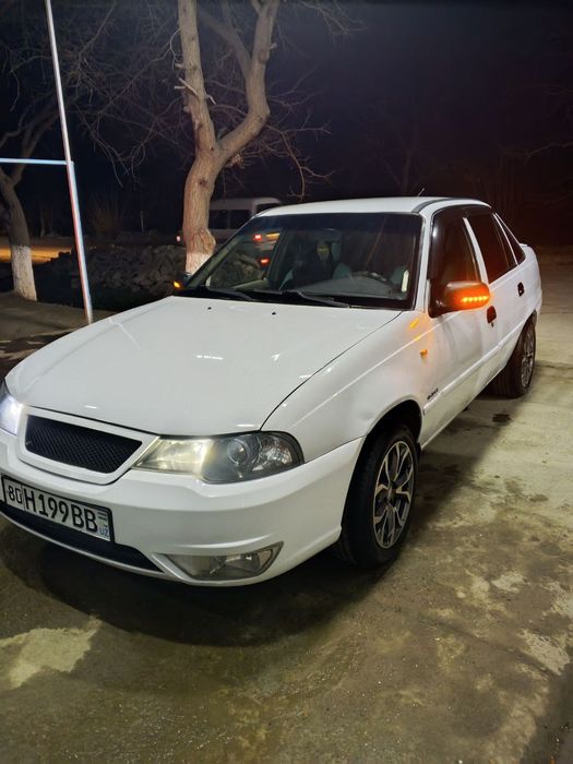 Nexia 2 . 1.6 срочна сотилади