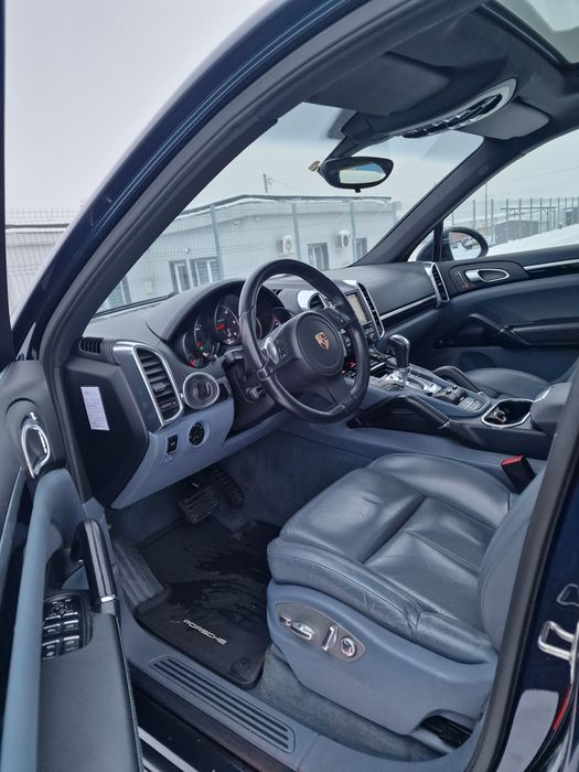 Porsche Cayenne(92A) 4WD 3.0 D euro 5, pret de fabrica 118.594 euro!