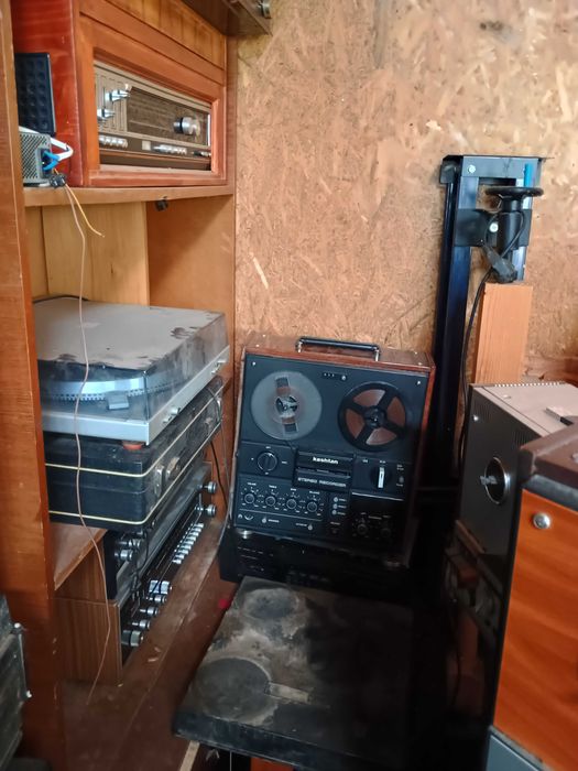 Aparate electronice de vanzare