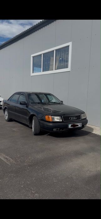 Продам машину Audi 100 C4