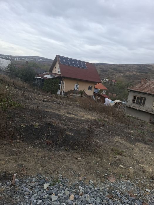 Vand teren intravilan Valea Chintaului