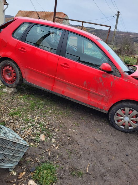 Dezmembrez Volkswagen Polo 9N 2008