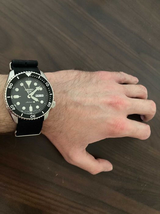 Ceas Seiko 5 Automatic - Macy's Limited Edition - 4R36 - Negru