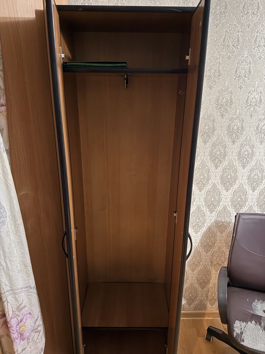 Шкафы , столы, тумбы офисные