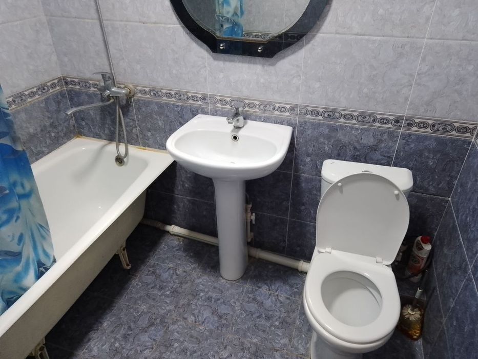 Наоий Шахарда 3 хонали Люкс квартира ижарага берилади