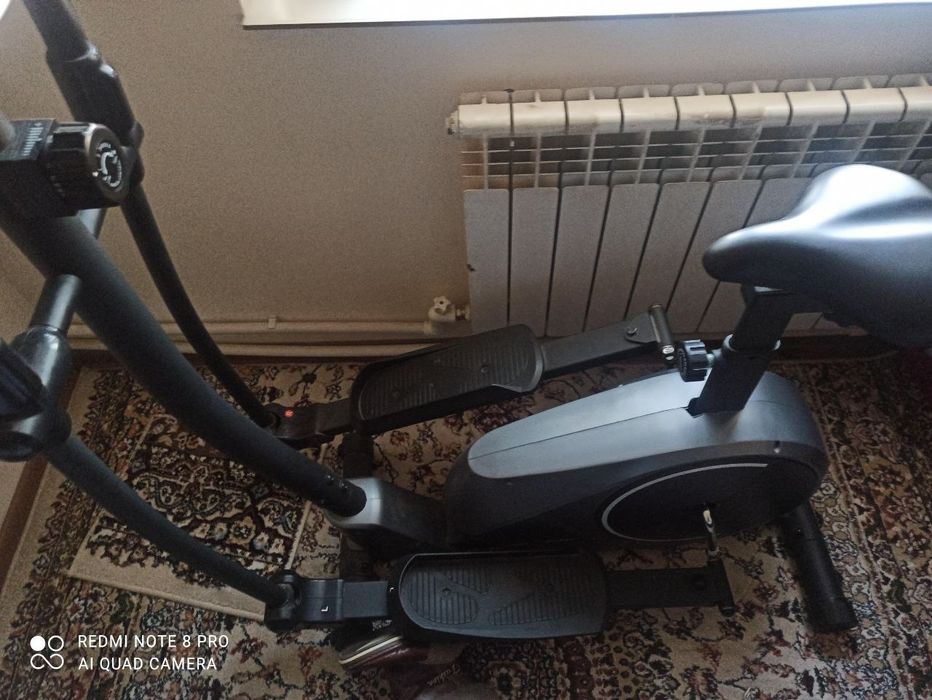 Велотренажер. Холат Зур